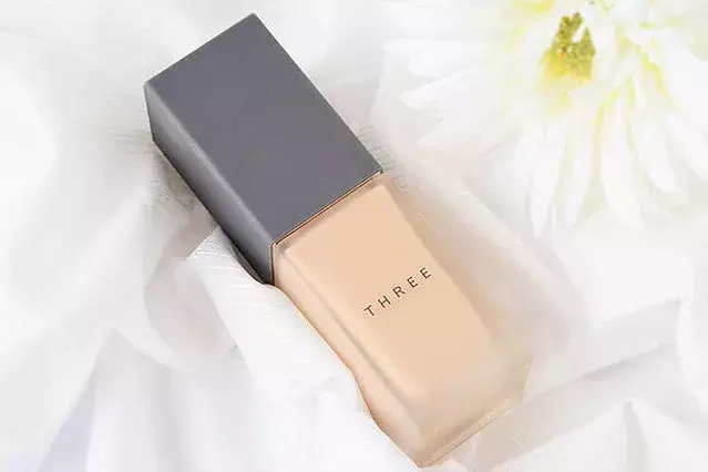 日本POLA旗下这个小众牌子THREE，"冷淡"贵妇风