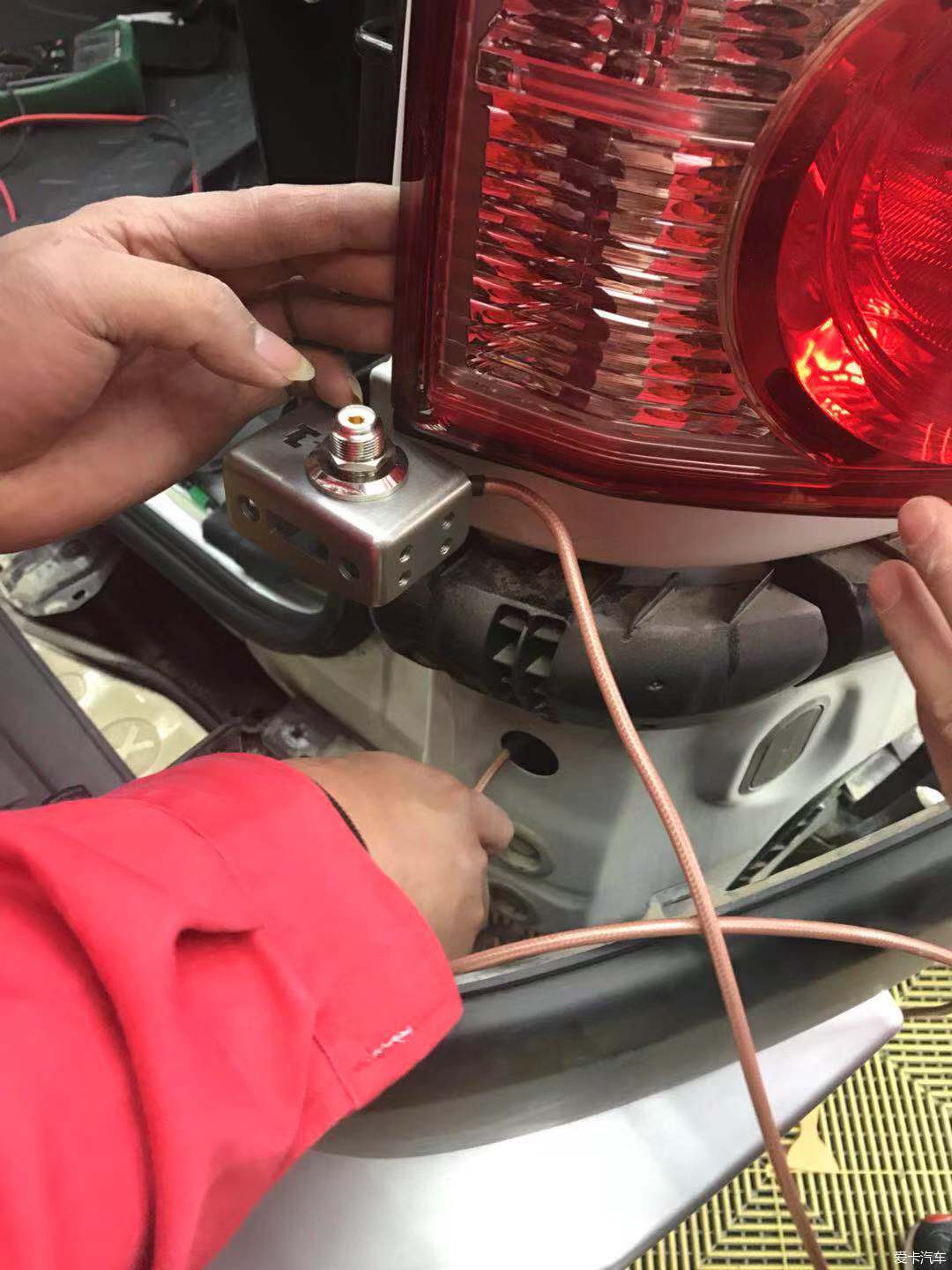 奶爸的自驾“遛娃神器”？丰田FJ酷路泽提车，轻度改装分享
