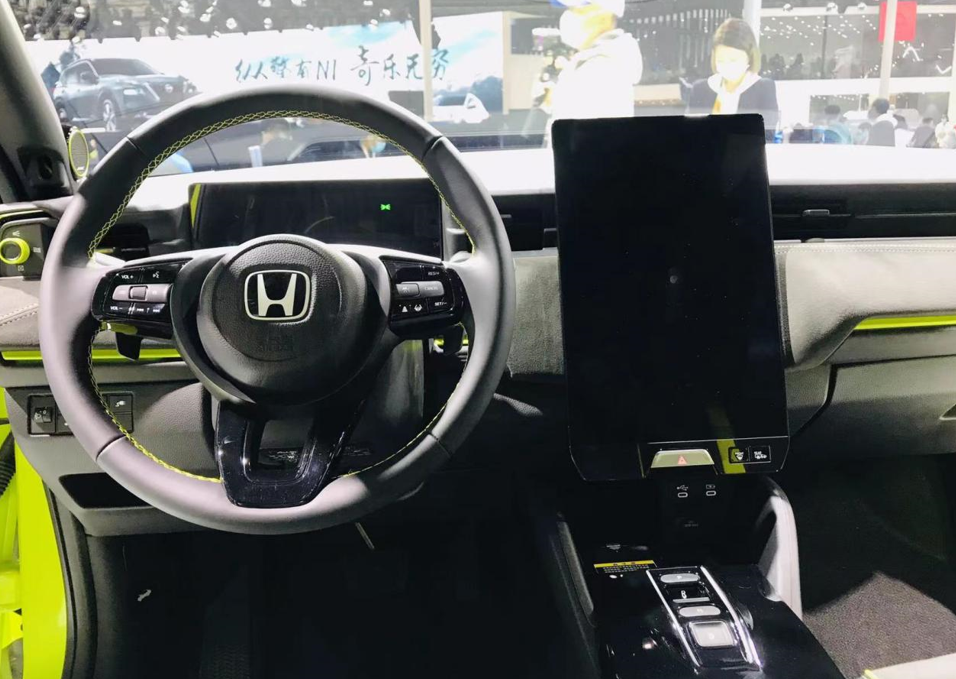 够吸睛！外观前卫时尚，Honda在华首款纯电车型 e:NS1武汉亮相