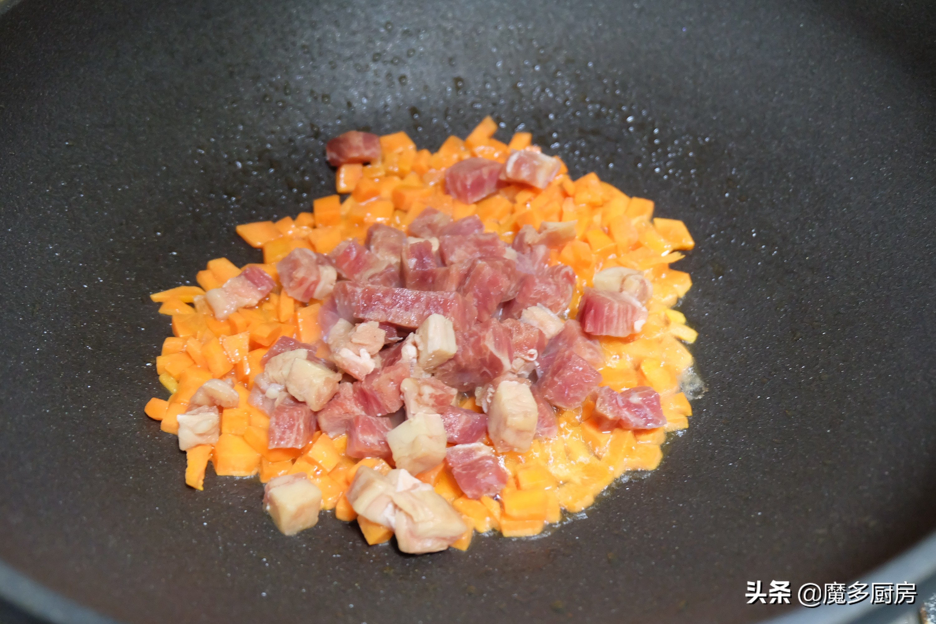 剩米饭简单加工一下，做成美味早餐，营养丰富全家都爱吃