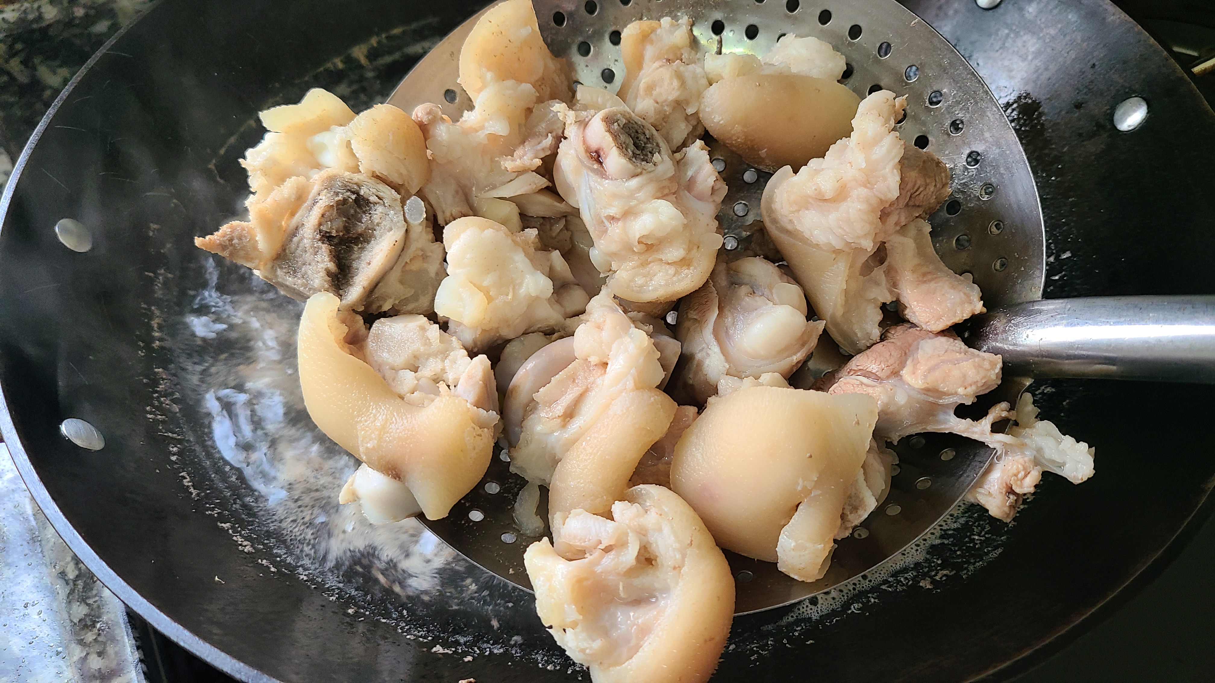 甜酸豬腳,甜酸豬腳姜的做法視頻