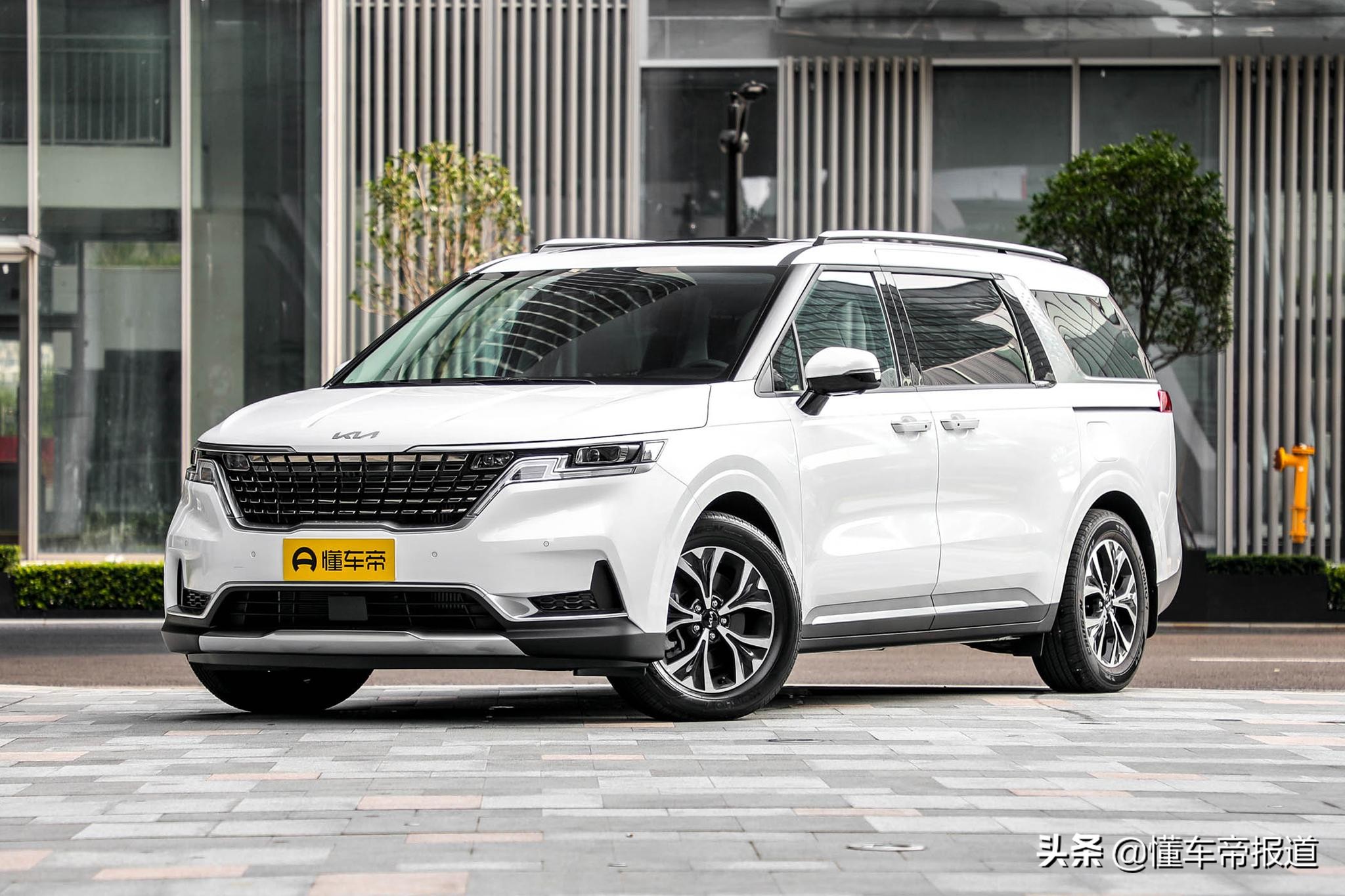 新车 | 定了！广汽丰田赛那有望10月27日上市，等它还是选GL8？