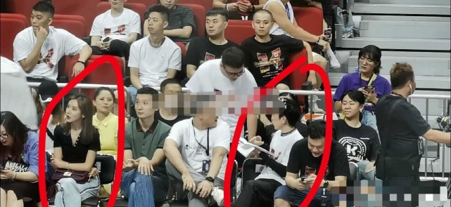 美娜为什么没有主持nba(腾讯体育当家主播美娜，无数宅男球迷女神，却依旧被秦奋“甩”了)