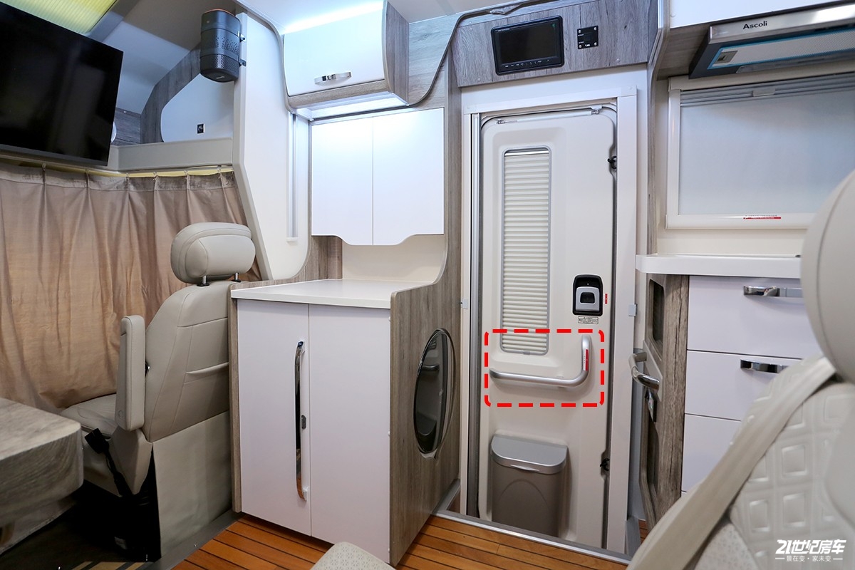 如何选择一款实用的房车门?这个细节你注意到了么