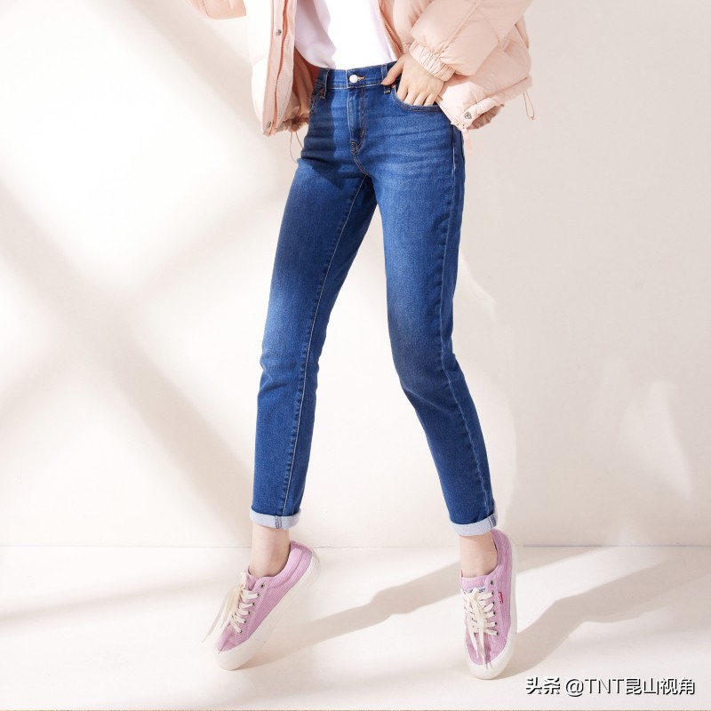 逸阳女裤专营店，牛仔裤女性首选，品质保障！