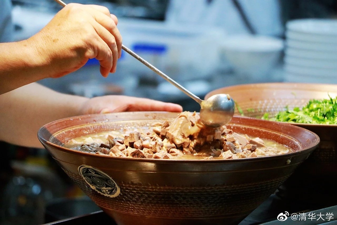 清华大学的伙食有多好？厨师年年外出学艺，为了吃，高考也值得拼