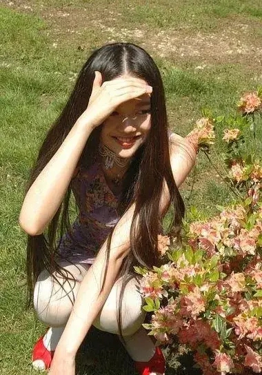 把劳斯莱斯开沟里，“网红鼻祖”晚晚的故事，远比你想象得更恶劣