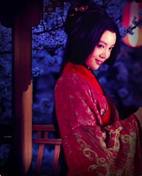 “北舞校花”金晨的蜕变史，她身后的绯闻男友，远不止张继科一个