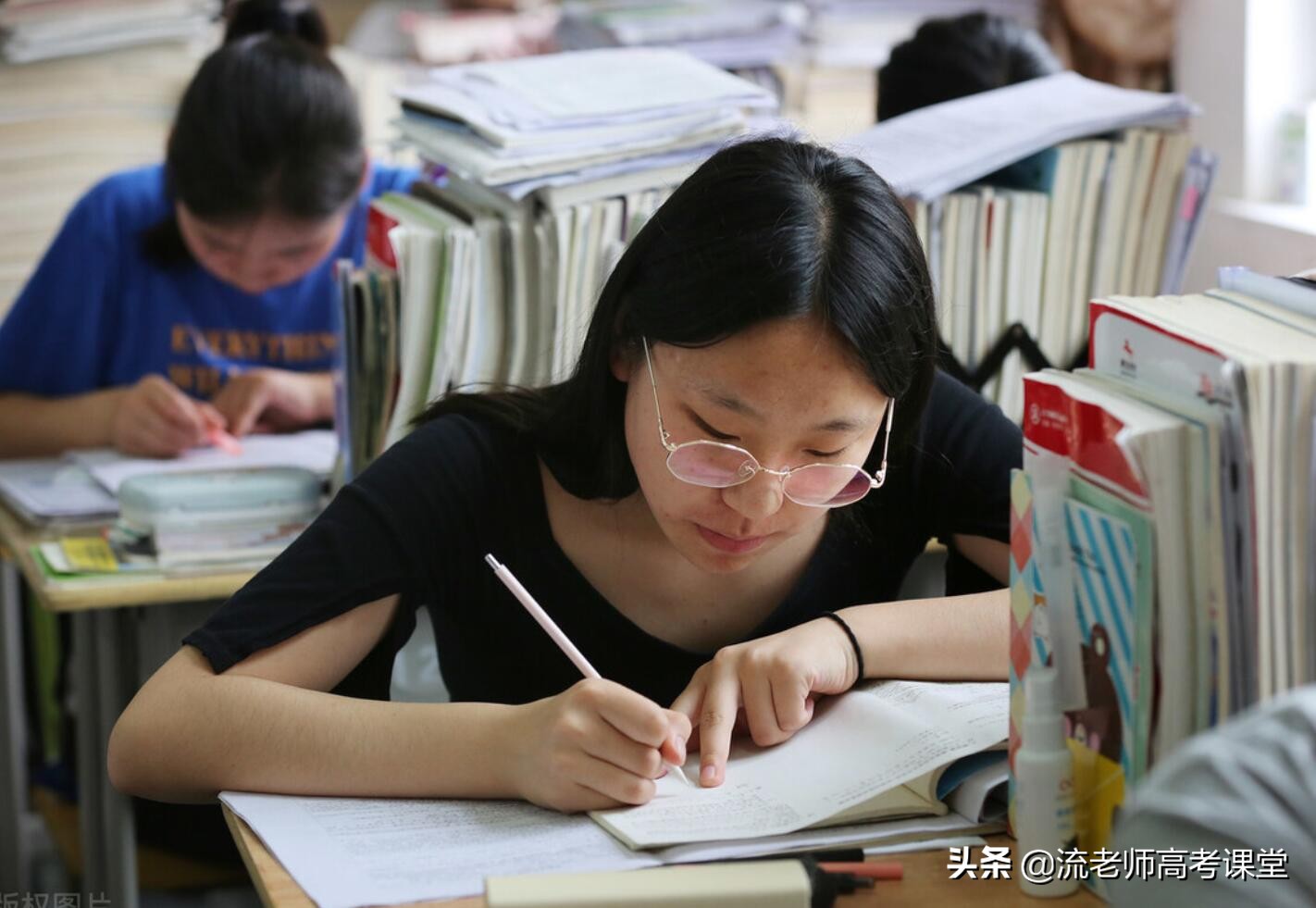 高三学生迎来“坏消息”，禁止公办学校招收复读生，家长不淡定了