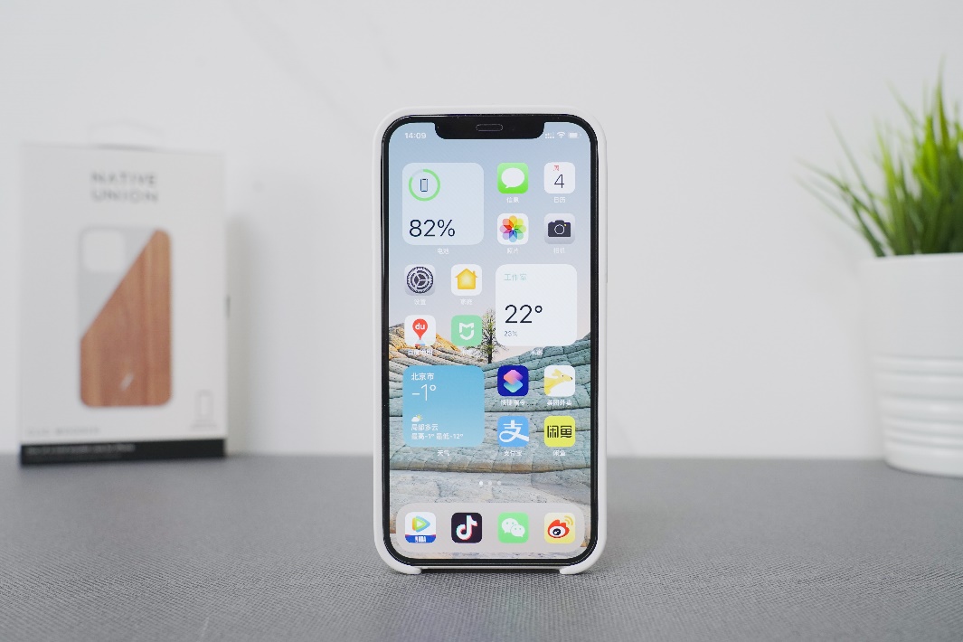 5大品牌6款iPhone12手机壳横评，哪款能够打动你的心？