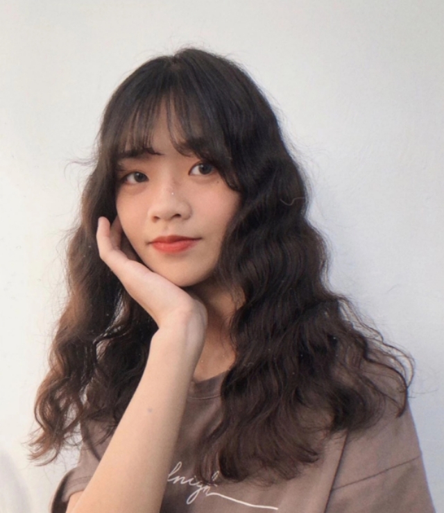 烫发想要不显老又好看,浪漫的水波纹卷绝对是首选之一