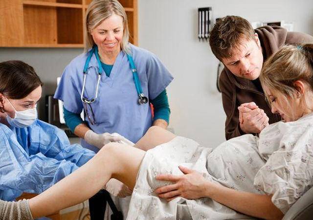 平时力气小的产妇,生孩子时,是不是没有力气大的产妇快?