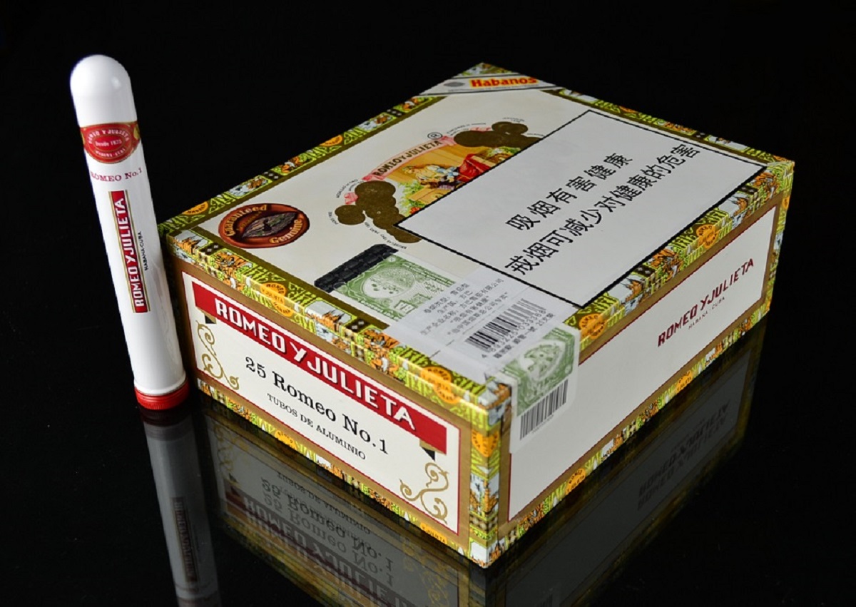 世界十大最貴香煙排行榜，鑲鉆鍍金的煙66萬一盒