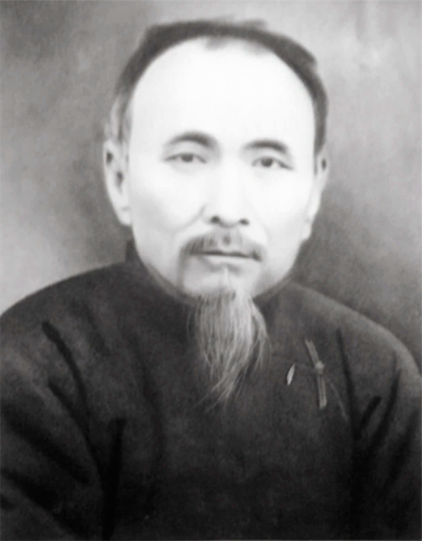晚清10大武术高手，霍元甲不是最强，第一名被称为“武圣”