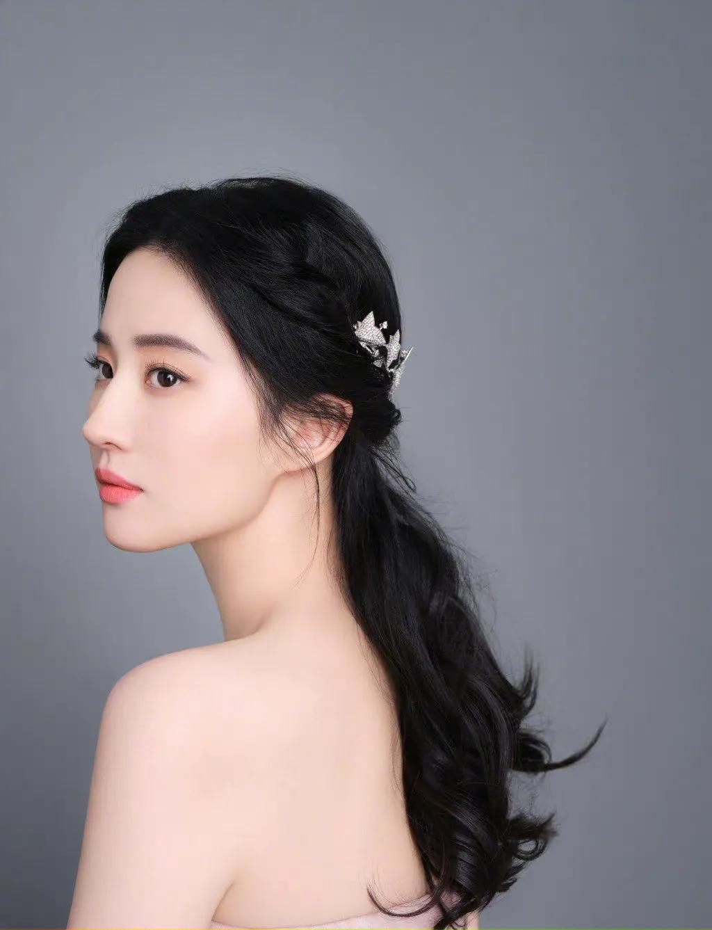 刘亦菲、刘诗诗都拥有的天鹅颈究竟有多美？