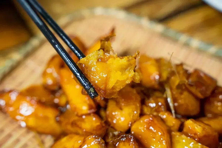 这条魔鬼美食街从头走到尾，我胖了10斤（上）