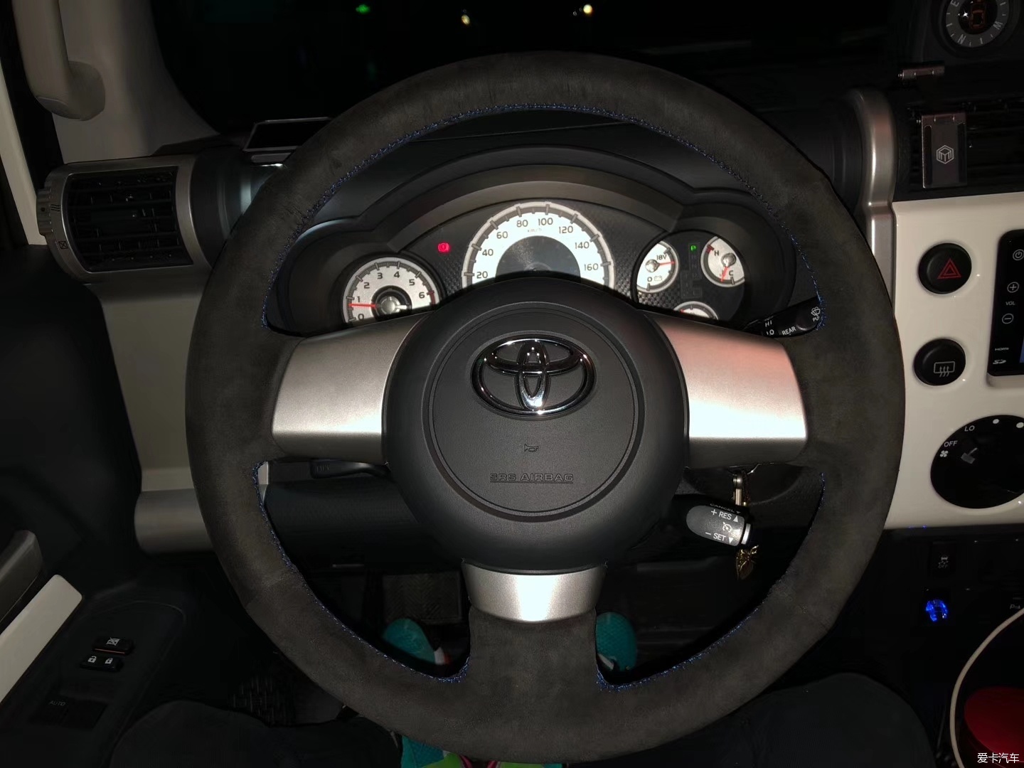 奶爸的自驾“遛娃神器”？丰田FJ酷路泽提车，轻度改装分享