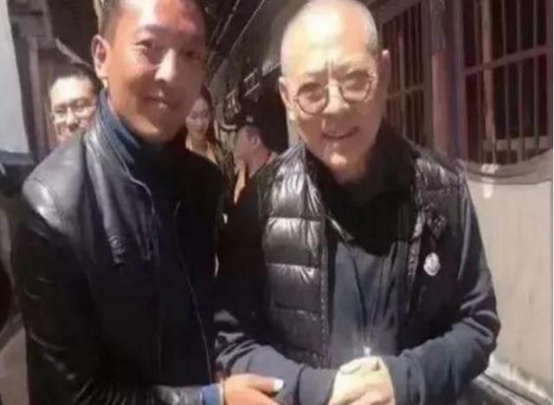 世上仅存两颗九眼天珠，李连杰花2000万求一颗，它为啥这么值钱？