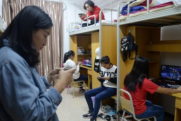 南开大学人性化宿舍走红，自选室友不算啥，夫妻宿舍才是绝绝子