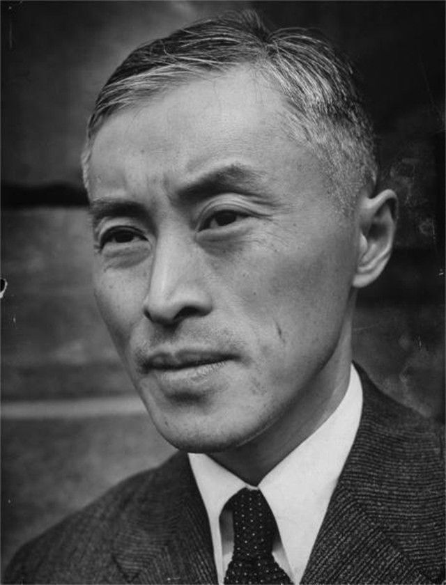 ���ũ����2��Ů��²��Ϊ��Ҫ�ŵ�����ѥ�ģ����Ļش���սʿ����