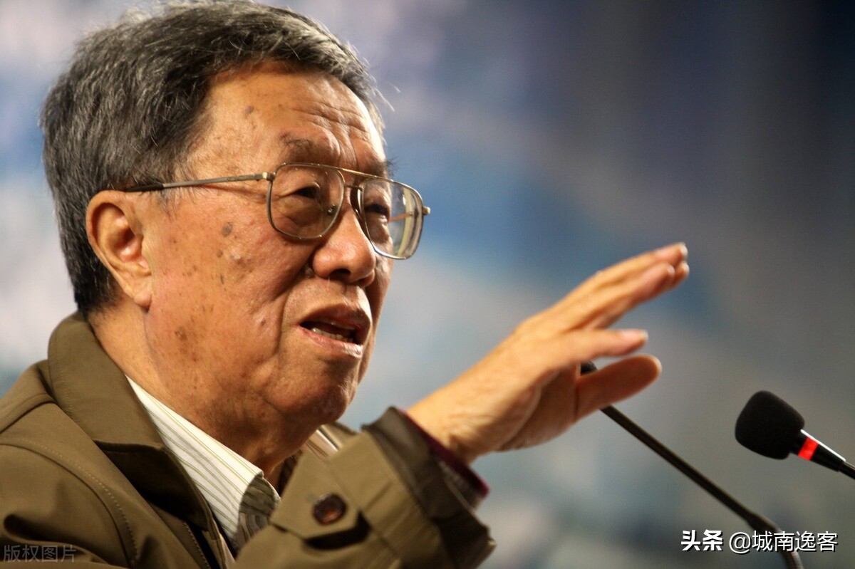 王蒙素描——给安姐书屋抖音主播撰写的主持词，敬请斧正