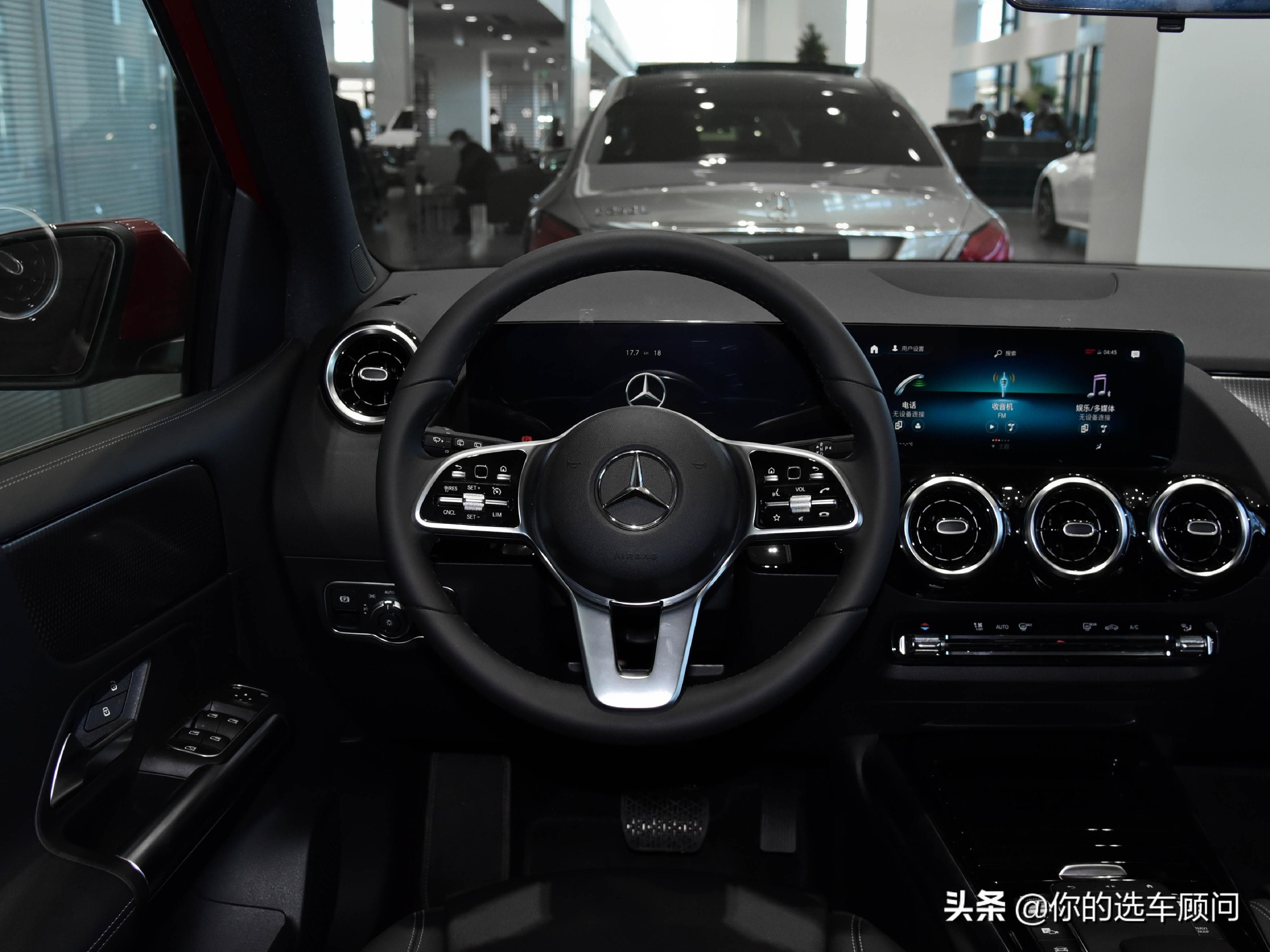 进口豪华车5.9L低油耗，国产级价格车内大空间，实拍奔驰B级