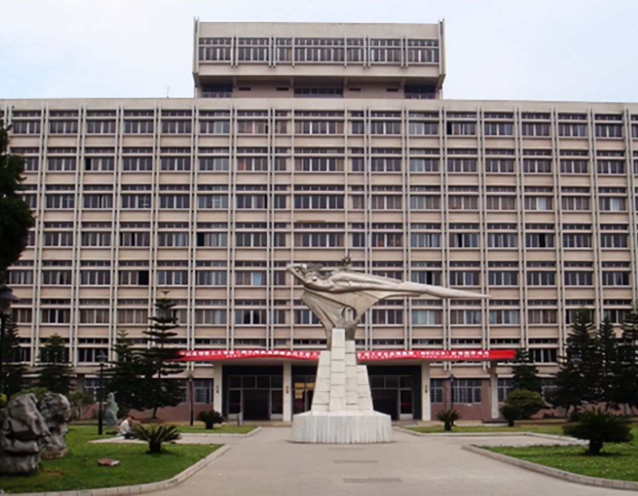 2021“双非”大学排名，深大无缘榜首，被S9联盟之首黑马院校反超