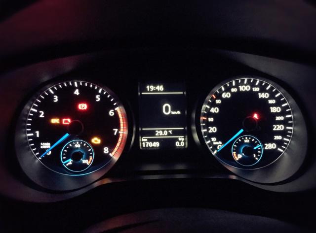 留神这些汽车标志，看似青铜其实王者，路上见到最好不要惹