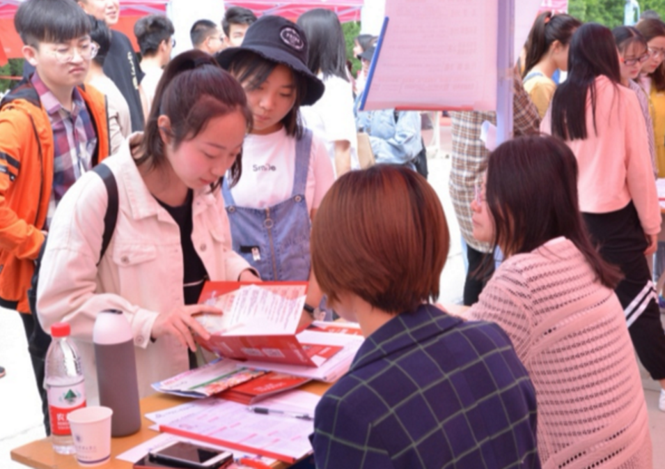 师范类大学排名“大洗牌”，南师排第5引争议，名不正言不顺？