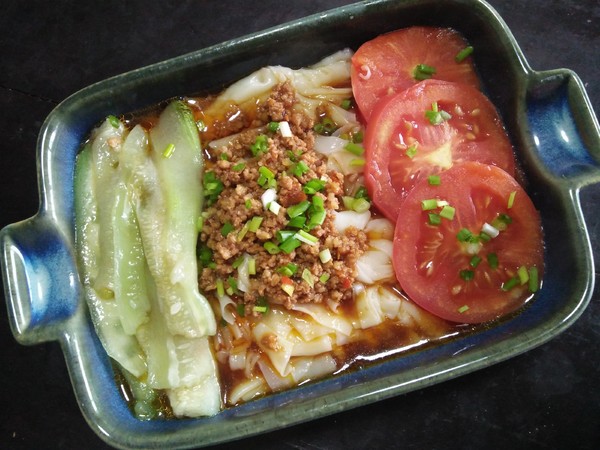 抄手皮可以做什么美食（简单易上手的鲜美抄手皮肉末面）