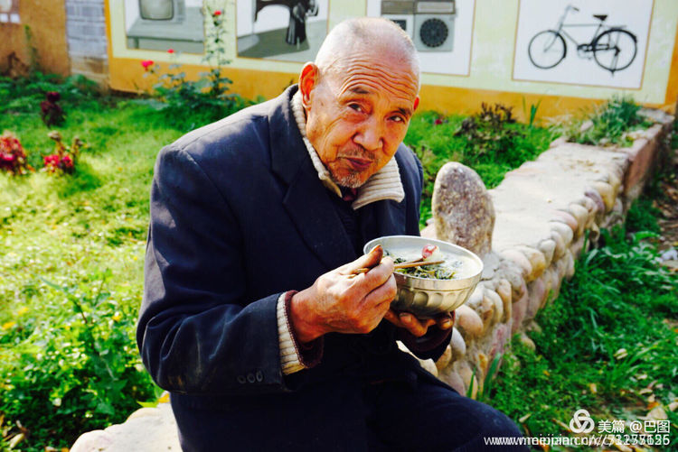 10月7日重阳节，十几首诗词100幅照片，致敬天下老年人