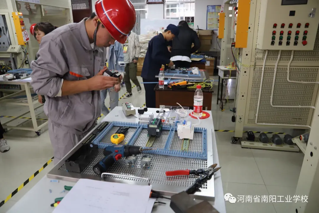 考不上高中，南阳中职中专技校，高级技工学校，3+2大专