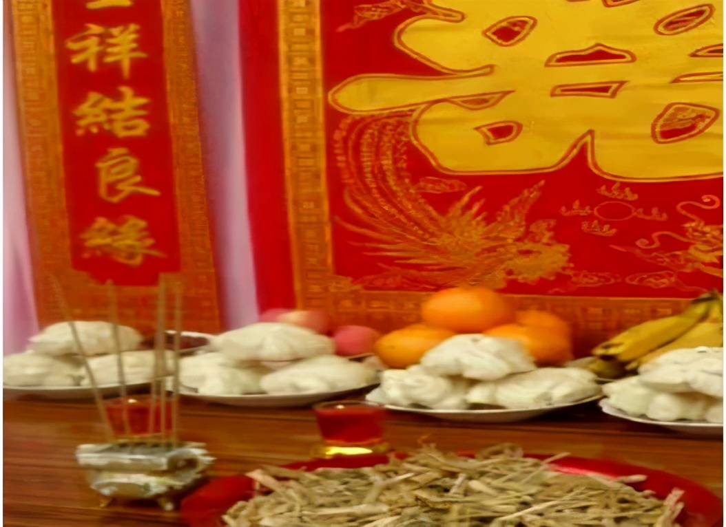 原创散文： 家里帮忙的，各司其职，忙得热火朝天