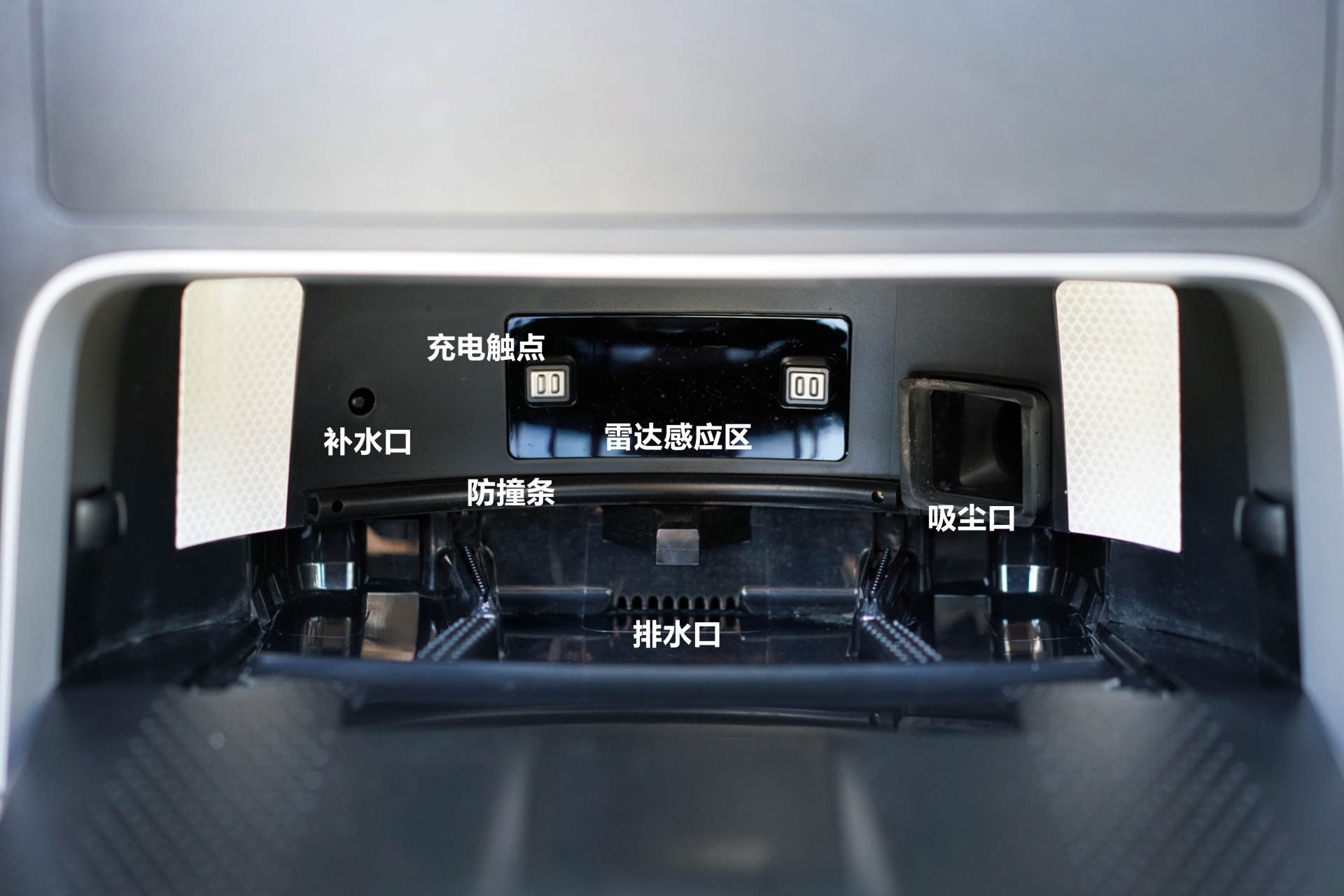 年度旗舰：科沃斯新品DEEBOT X1 OMNI扫拖机器人开箱评测