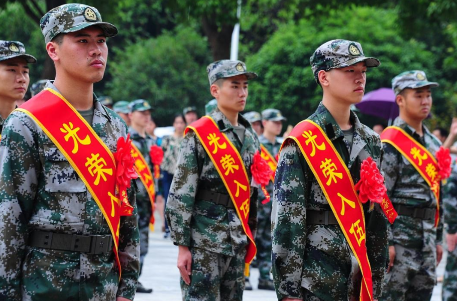 高中当兵和大学当兵有什么区别（多年后才知道）