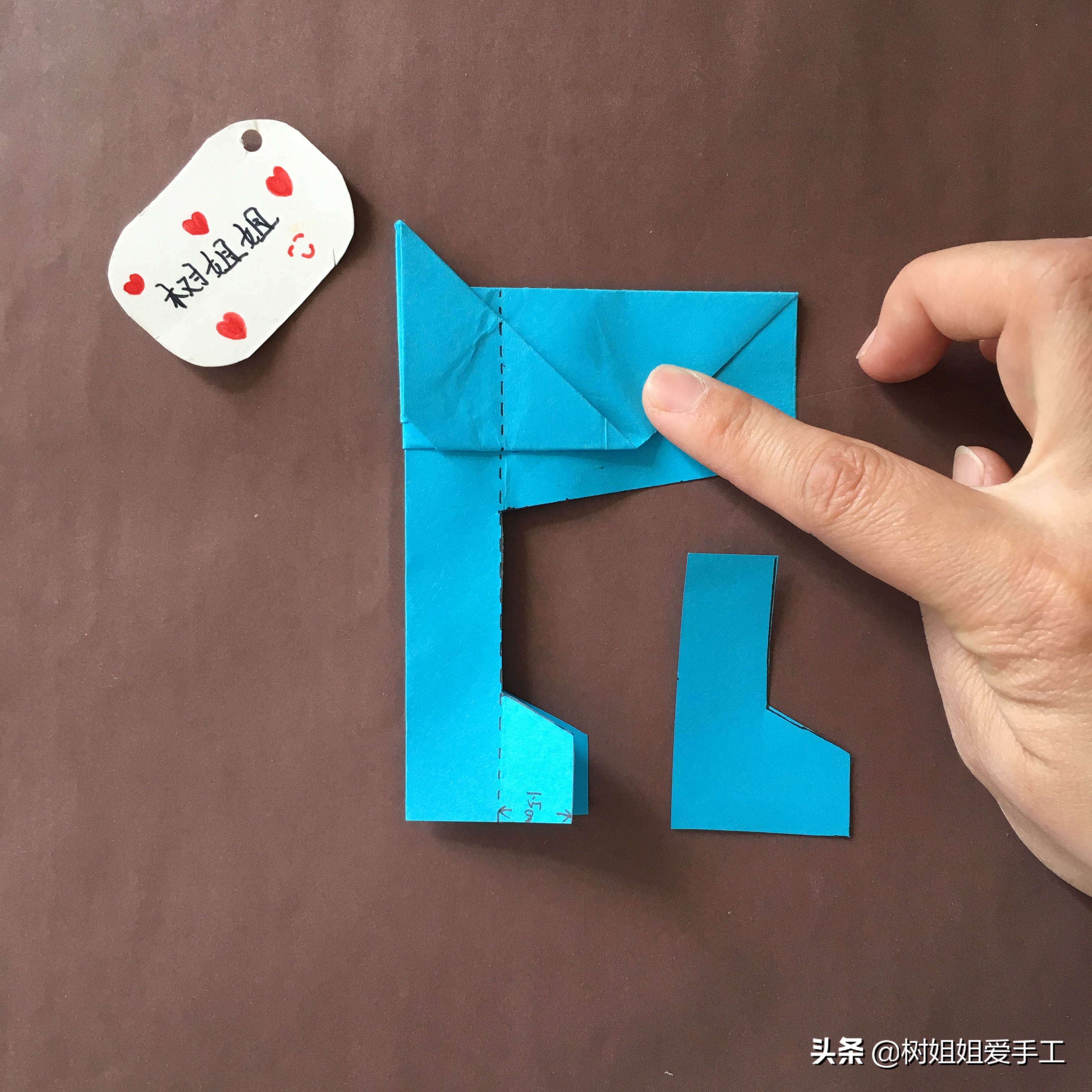 玩具折纸：男孩子女孩子都喜欢的纸飞机折法