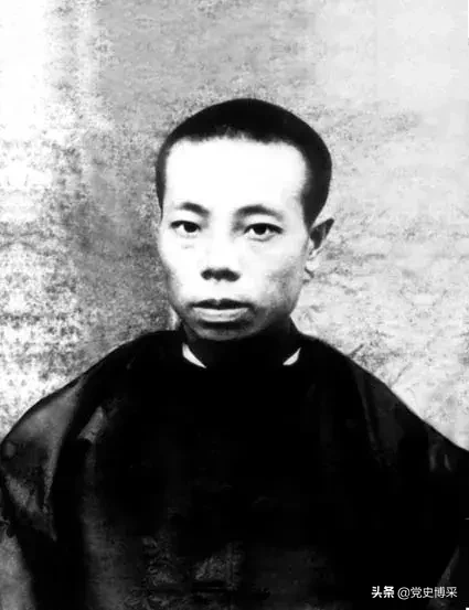 袁文才王佐在井冈山时期担任的职务概述