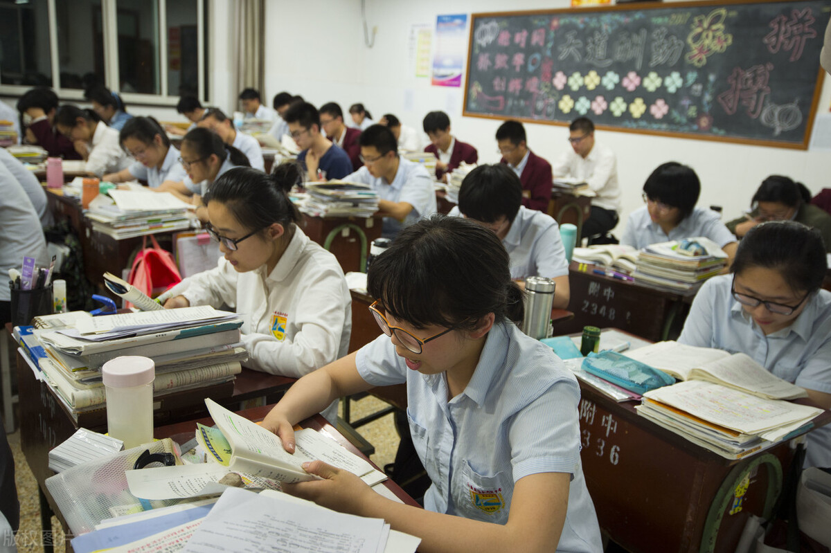 高考前“模拟”的重要性，三次考试说明了什么？班主任道出实情