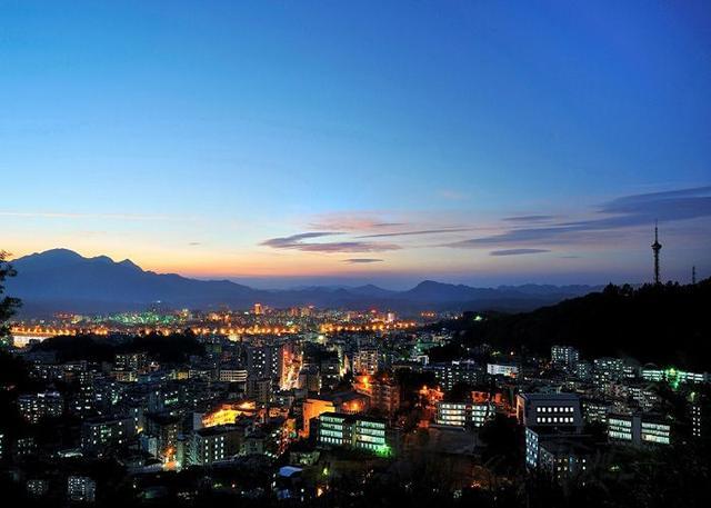 龙川这几所高中，师资雄厚，环境优美，明年中考你最想去哪个？