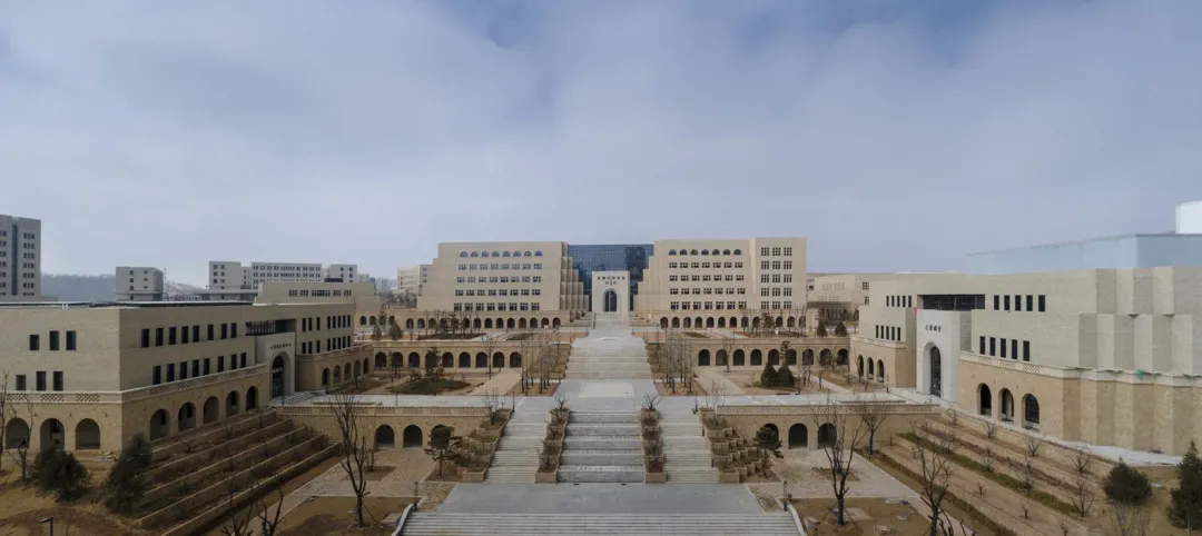 粉墙黛瓦，退台窑洞……看看这些地域文化如何影响学校建筑设计