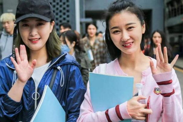 大学要上晚自习吗（大学生晒出课程表）