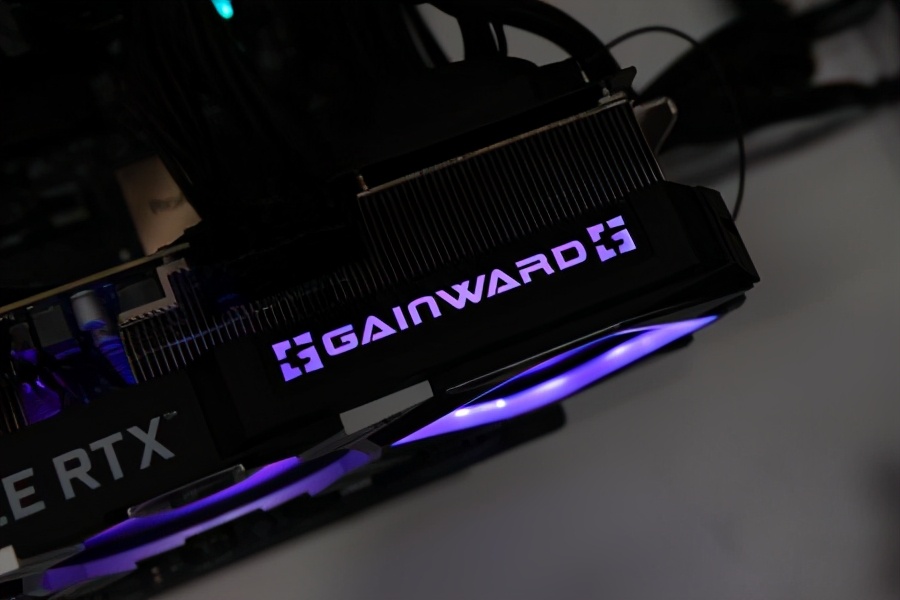 2021年度巨献：NVIDIA RTX 3080显卡横评 中