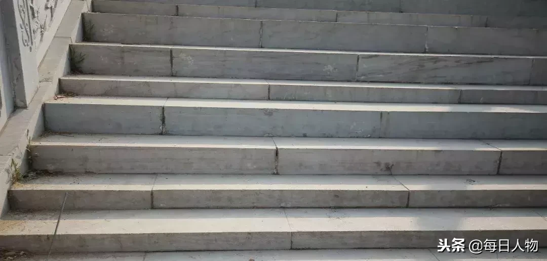 校园可以同时开拍哈利波特和还珠格格，中国最神奇的大学在哪里？