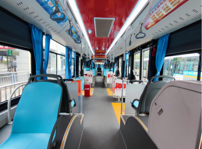 綠色科技，閃耀夷陵 比亞迪國(guó)內(nèi)首批純電動(dòng)鉸接車投運(yùn)宜昌