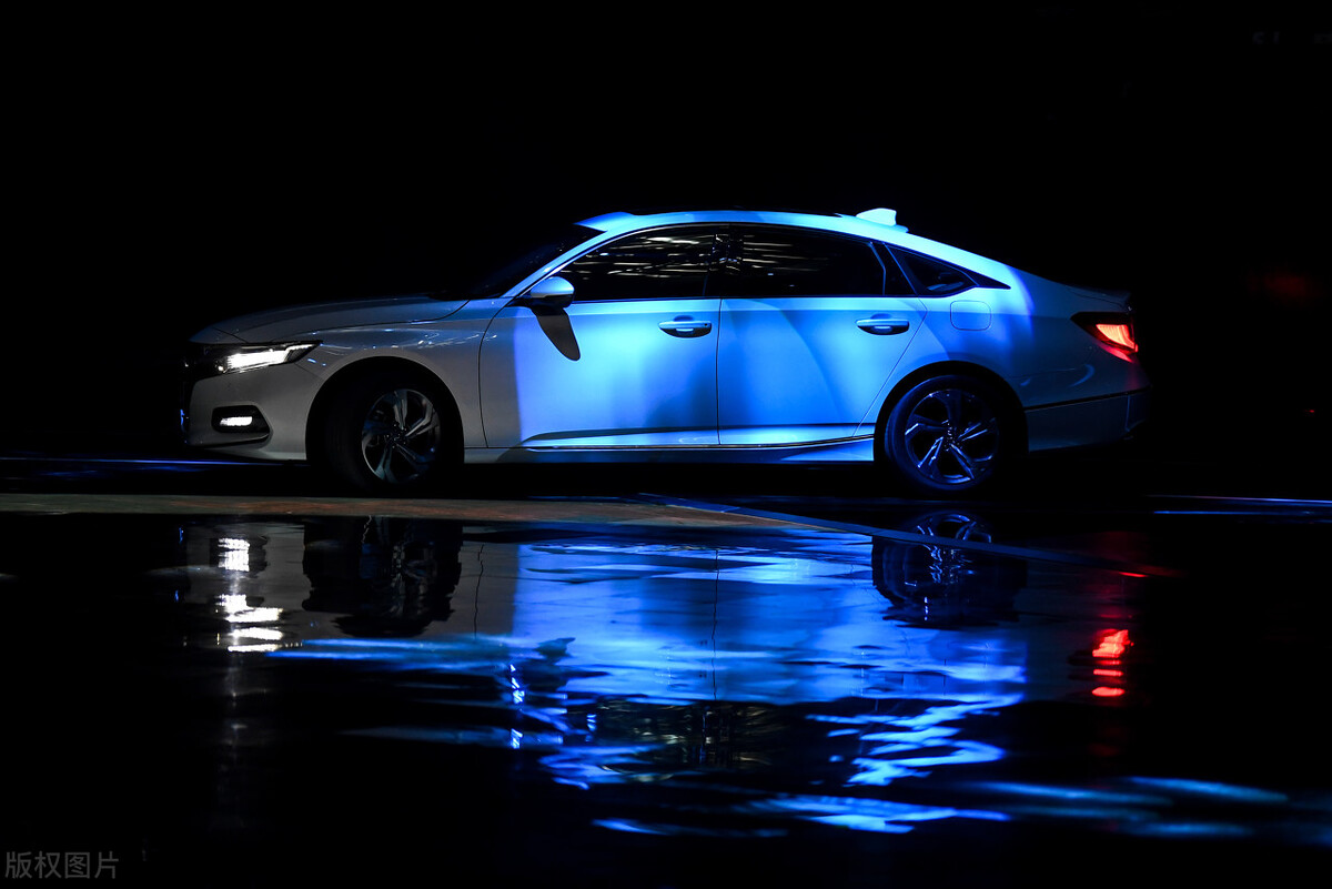 到底是合资车费油还是国产车费油。网友：买了这款车每公里8角钱