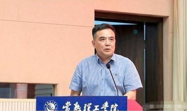 江苏一所大学宣布改名，将“常熟”改为“苏州”，新校名很大气