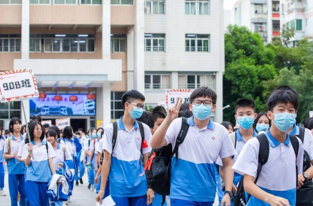 法语，俄语，德语，西班牙语哪个更难学？最推荐学哪个呢？