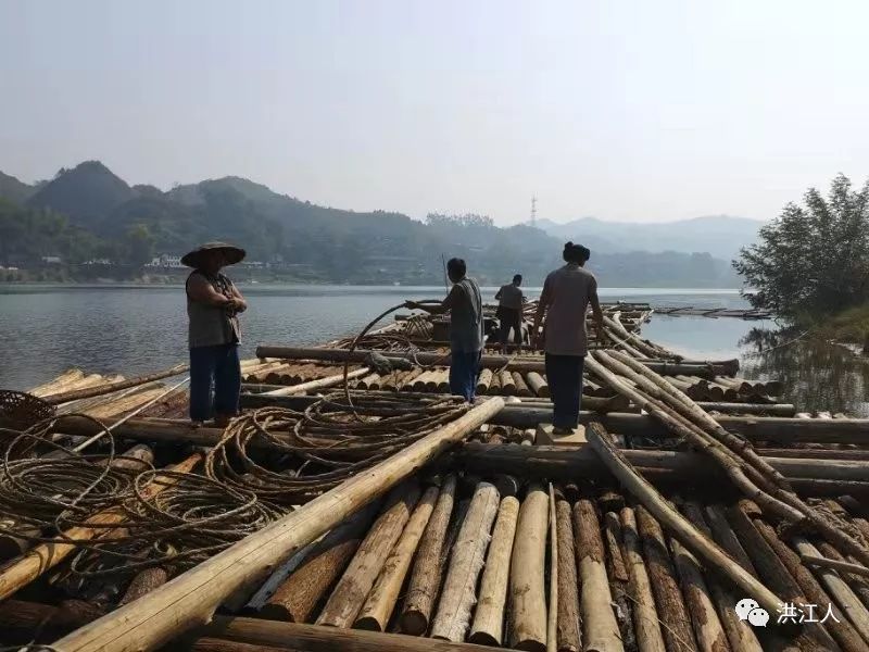 李沁原名(她被粉丝称为氧气少女，在洪江却是行侠仗义的排帮女帮主)