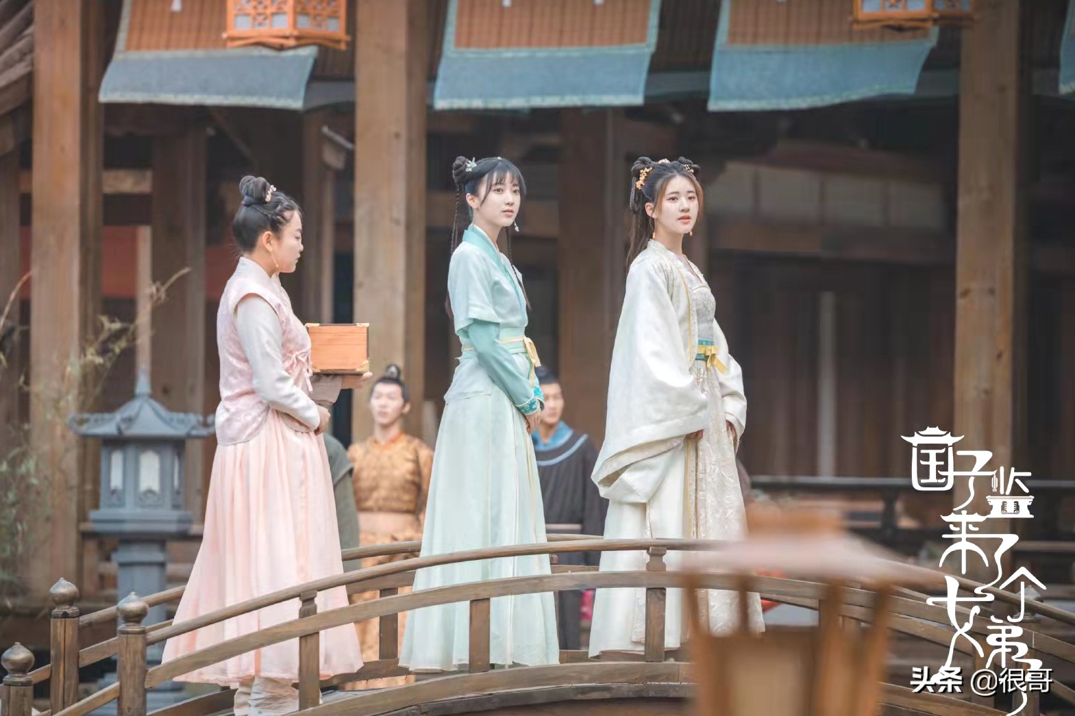 国子监来了个女弟子演员学历：张月北舞毕业，赵露思明道大学校花