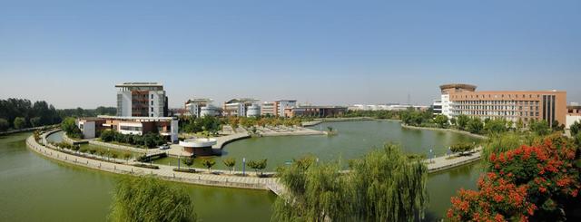 “宿迁学院”由民办转为公办，今年录取分相对较低，可以捡漏